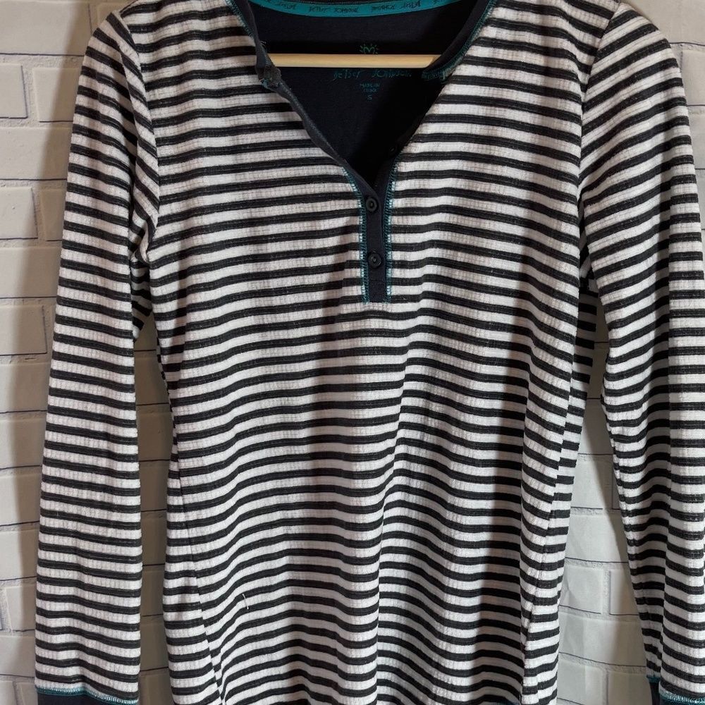 Betsey Johnson Striped Waffle Knit Henley Top Sz S